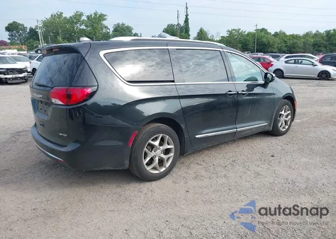 2017 Chrysler Pacifica Limited z USA, uszkodzony, nr VIN 2C4RC1GGXHR723380